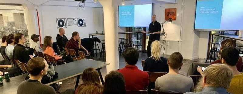 freelance google analytics expert matthias kupperschmidt presenting at Founders House, 2019
